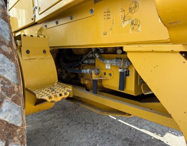 CATERPILLAR 12M3 AWD **MATRICULADA**
